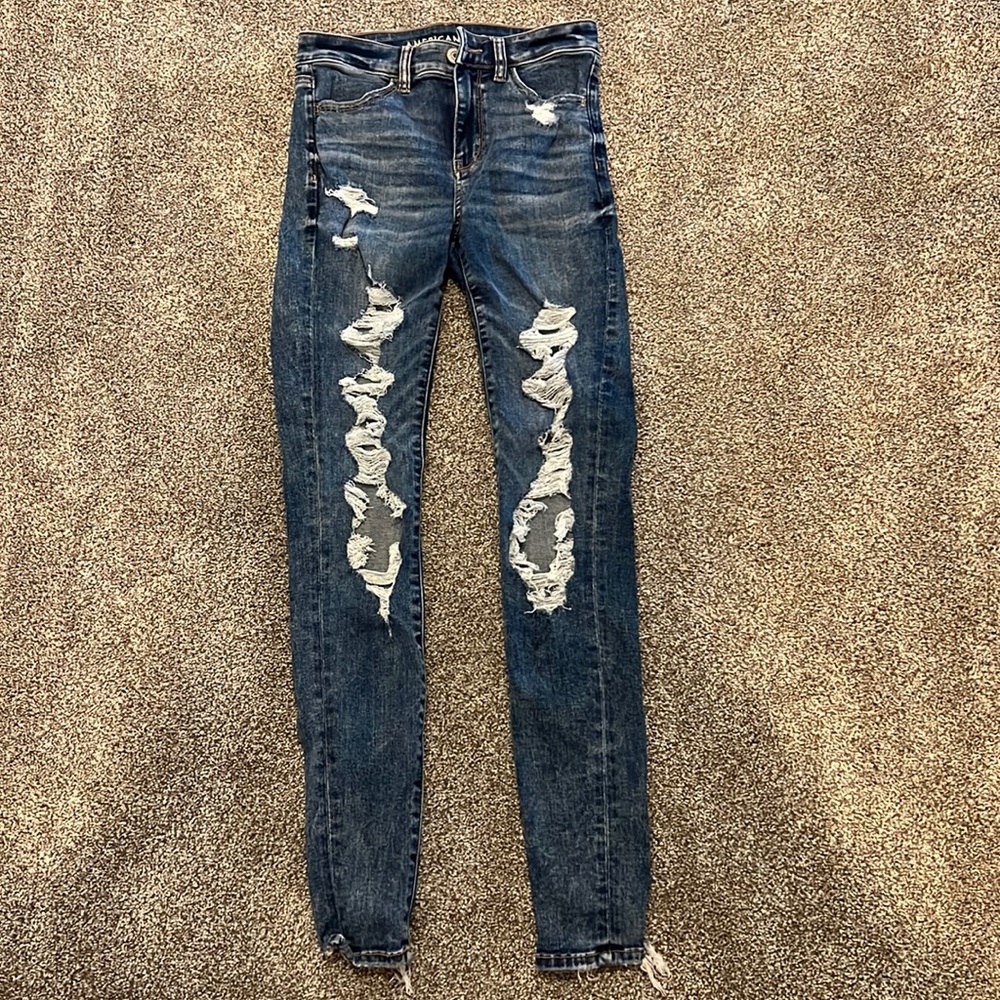 American eagle Ripped skinny jean.